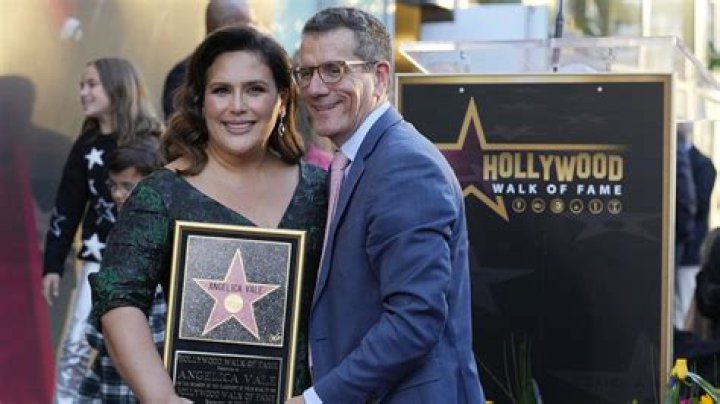 Derrick Henry's Love Life Exposed