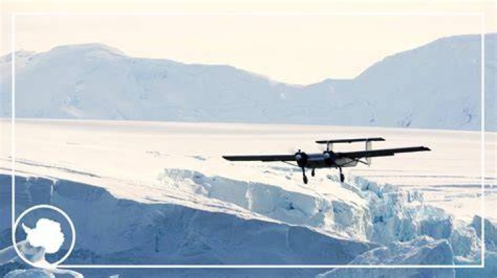 Do planes ever fly over Antarctica?