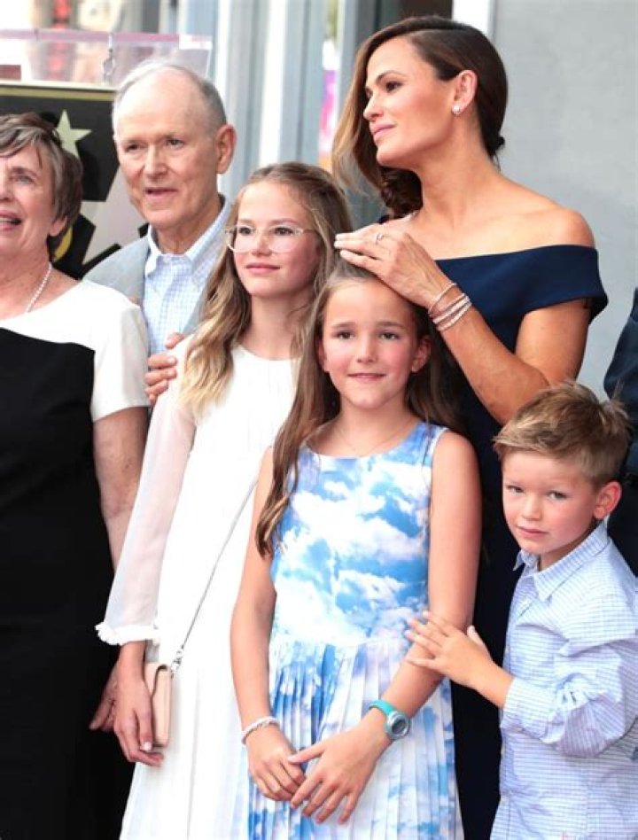 Does Jennifer Coolidge have children?