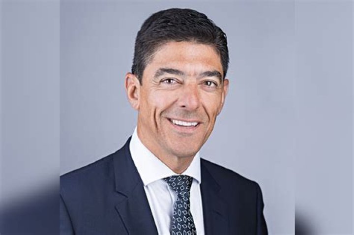 Gustavo Arnal's Wife: Unveiling The Unseen