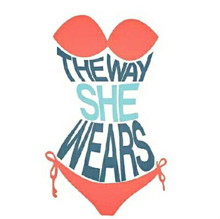 She Wears Bikini To Clap Back Hollywood Life |