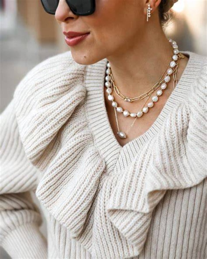 Who can wear pearl?